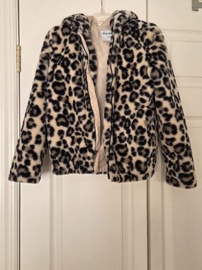 Old Navy Faux Fur Leopard-Print Zip Hoodie in Beige and Black
